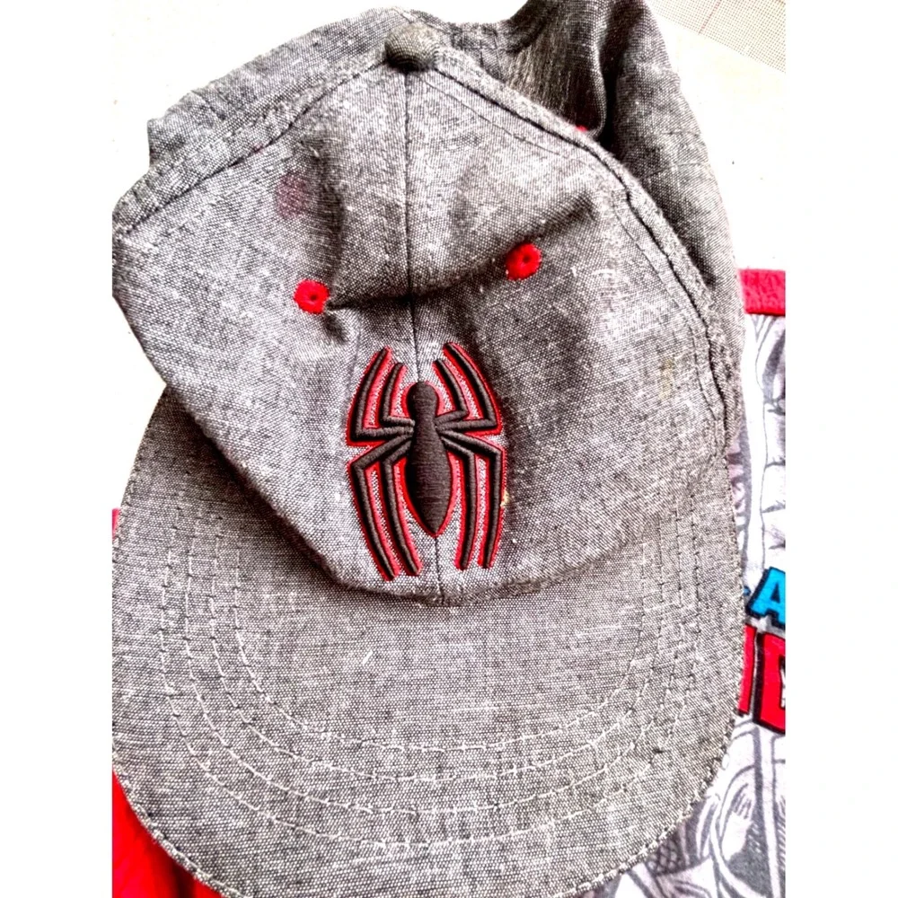 Marvel Spider-Man Pajama Set Kids 4/5 T Red Grey 3-Piece Top Pants Hat Bundle